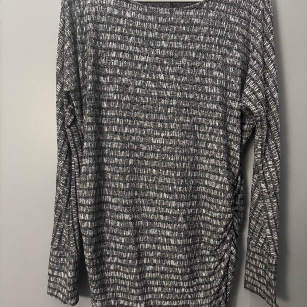 Gray and White Patterned Long Sleeve Top